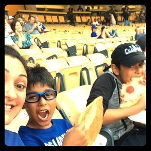 Meet your posher Rachael Gallo